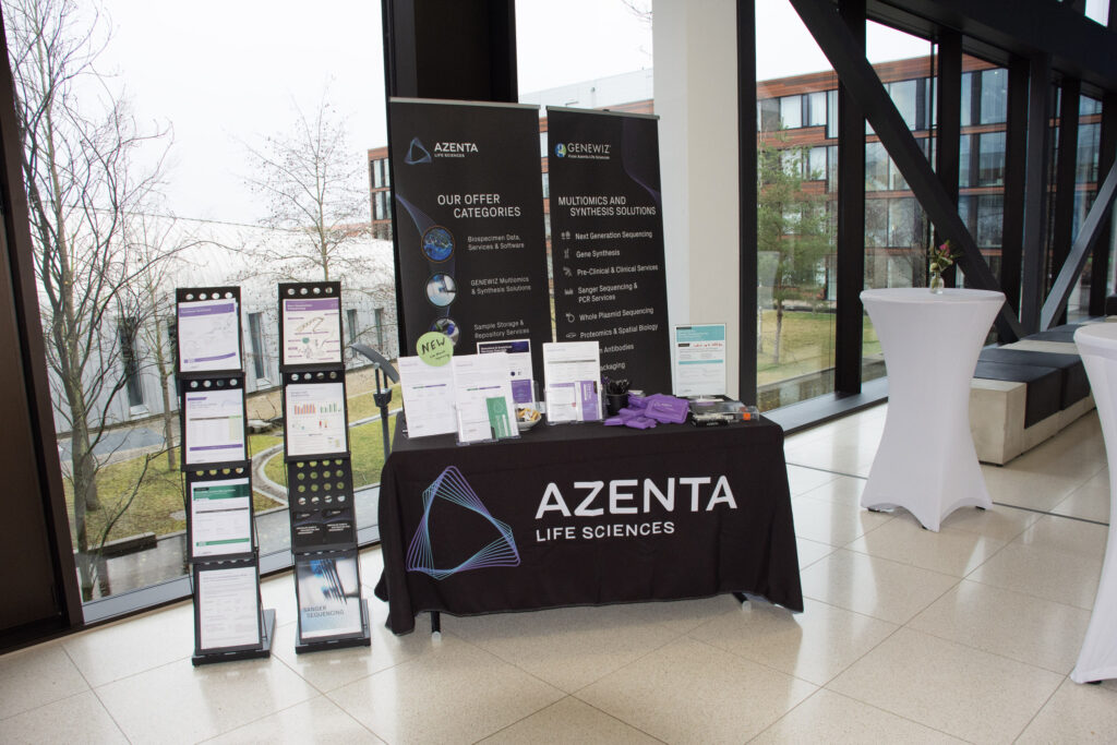 Stand von Azenta beim bayresq.net Symposium 2024